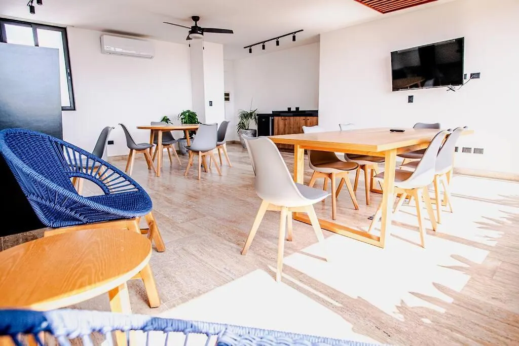 Ocean View Studio, Rooftop Pool, Steps From Beach Hyatt Playa del Carmen Lejlighed